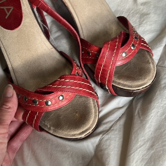 Red Wedge Heels - Picture 4 of 5
